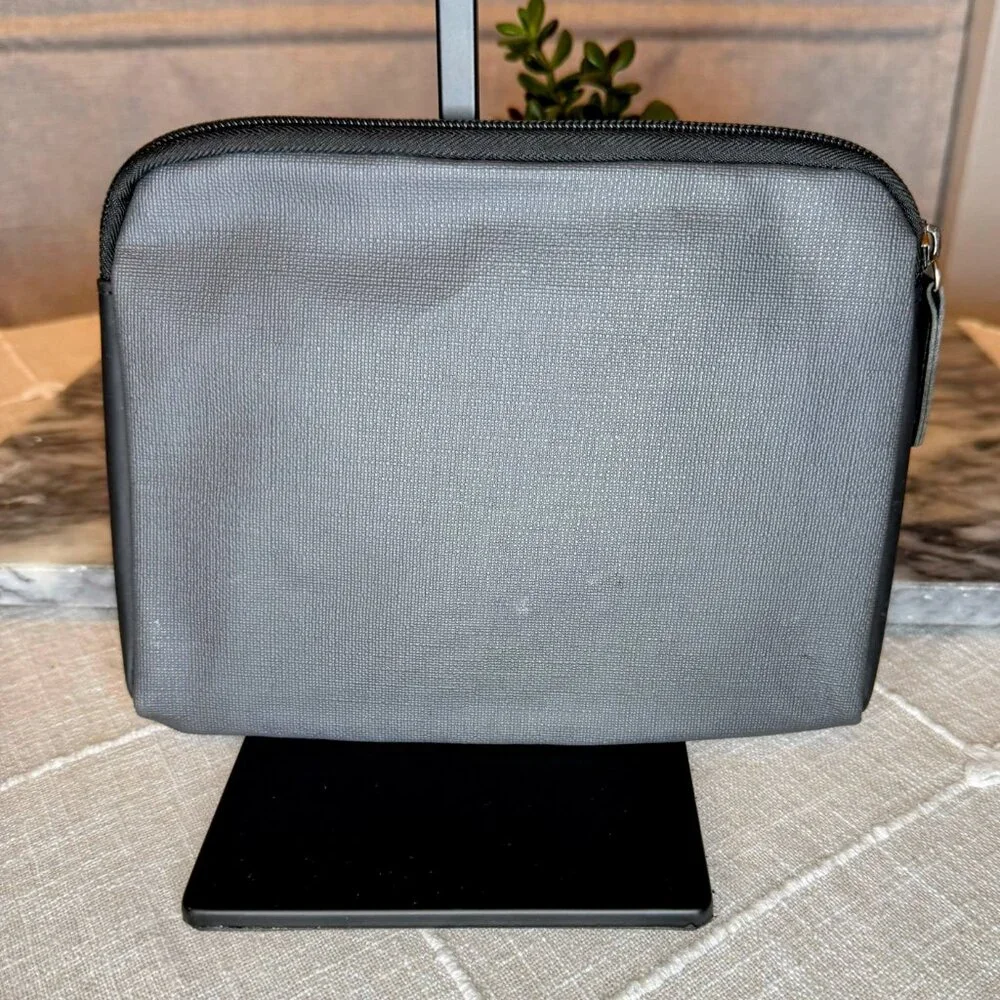 Tumi for Delta Cosmetic Pouch - Grey PVC